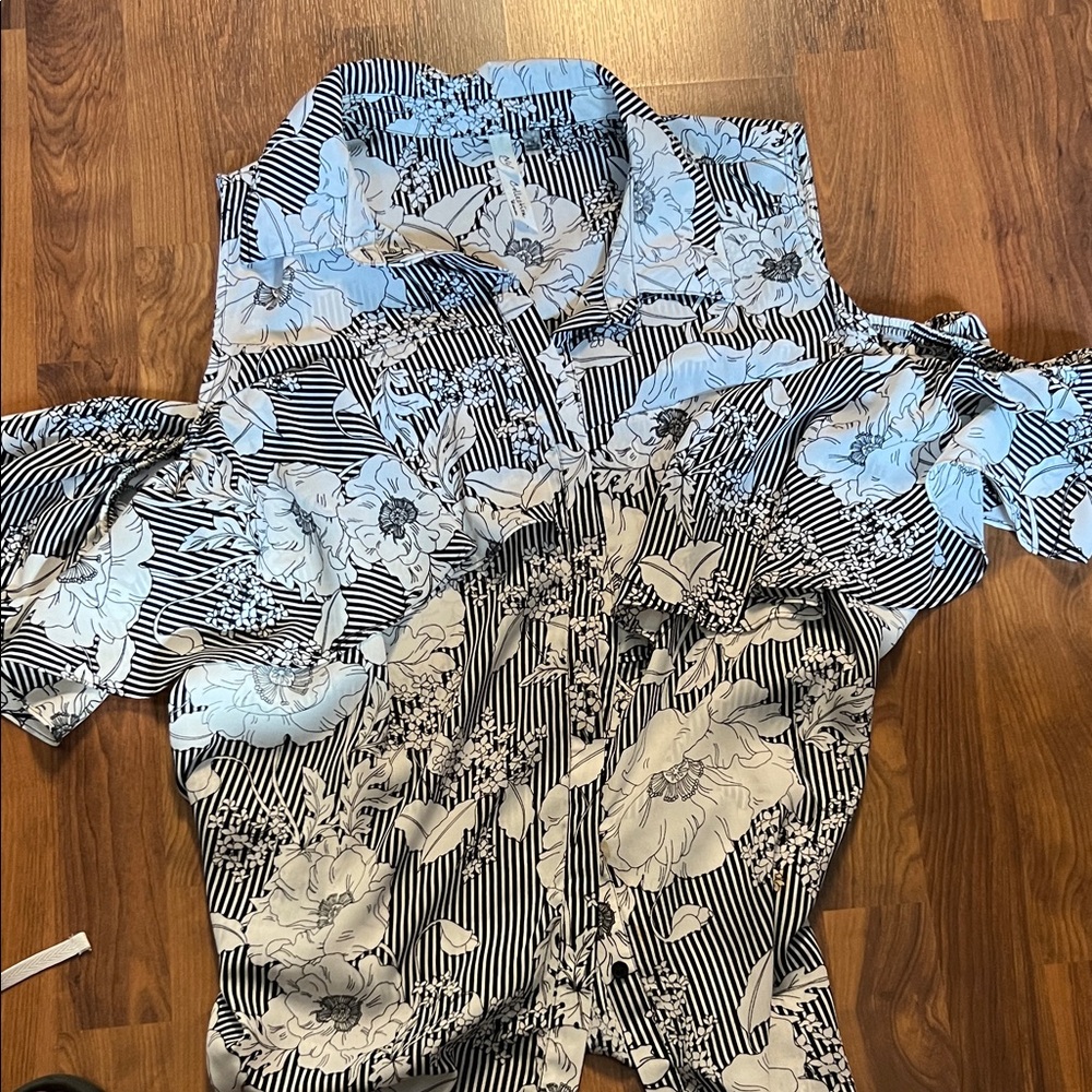 NY Collection Black and White Floral Top